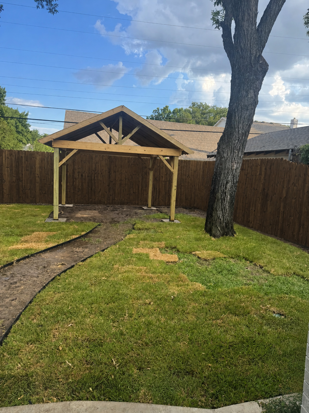Cedar wood privacy fence